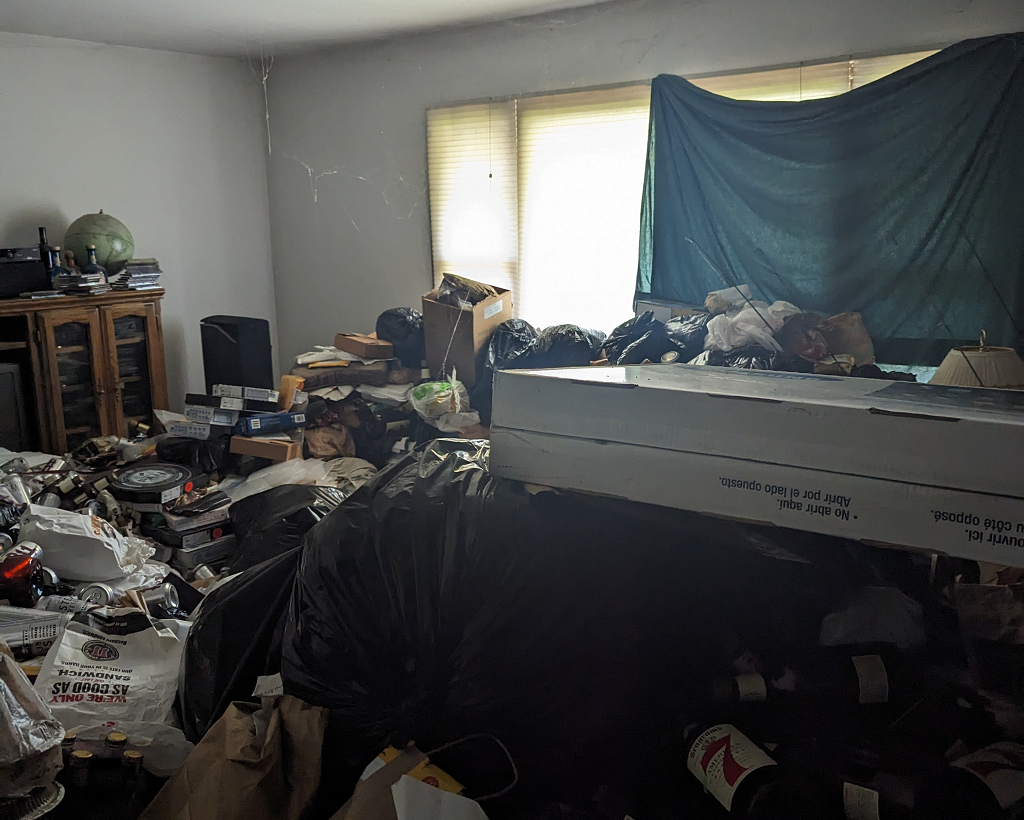 hoarder-home